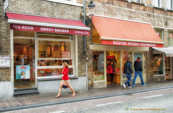 Juliette's Artisanale Koekenbakkerij at Wollestraat 31A has really delicious biscuits. The owner is very friendly and helpful too.