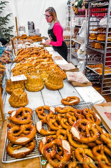 A bakery stall at the Strasbourg Christmas market