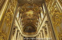 The first floor of the Royal Chapel was reserved for the royal family 