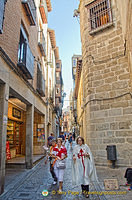 Walking tour of Toledo