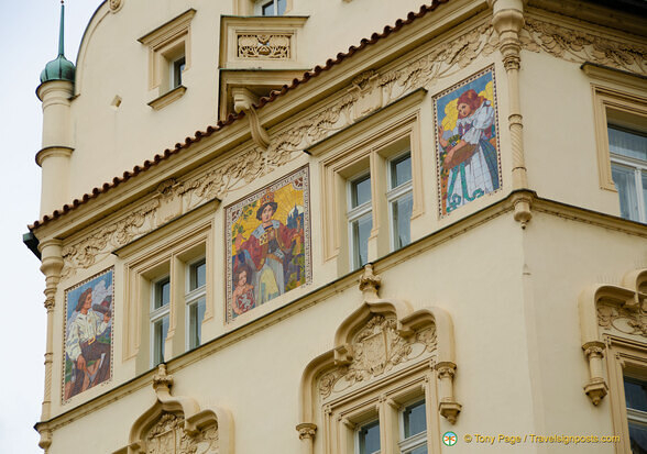 Hotel Paris facade