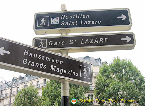 Direction signs at Boulevard Haussmann