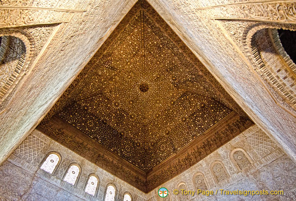 Palacio de Comares: Ceiling of the Salon de Embajadores