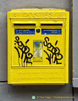 A grafittied postbox 
