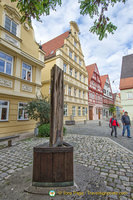 Maria Holl Brunnen on Weinmarkt