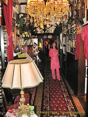 Marchfelderhof Restaurant hallway