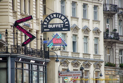 Trzesniewski - the famous Vienna sandwich cafe 