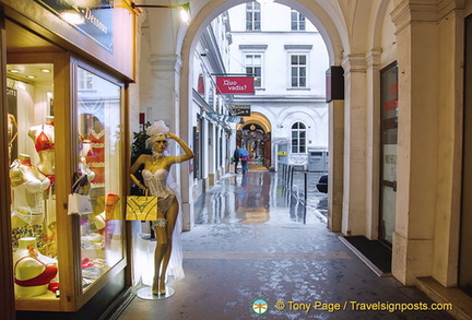 Shopping arcade in Vienna