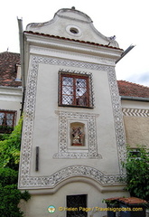 An ornate facade of Raffelsberger Hof