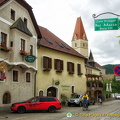 Many weinguts and gastehauses in Weissenkirchen