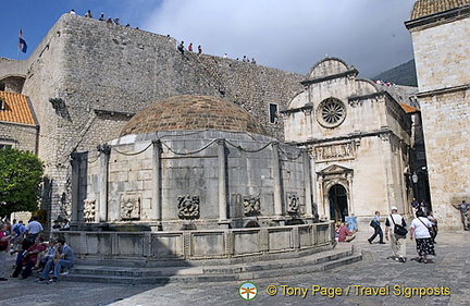 Big Fountain of Onofrio near Pile Gate