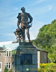 Statue of Sir Francis Drake in Tavistock