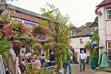 The Courtyard is a nice place to have break.