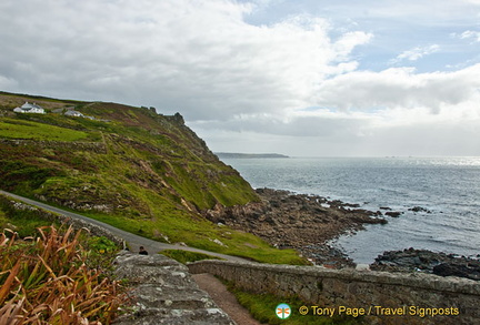 Lands-End-Cornwall AJP 0490