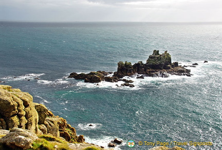 Lands-End-Cornwall AJP 0555