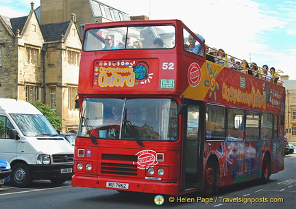 Hop-on Hop-off Oxford sightseeing bus