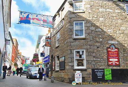 The London Inn on the corner of Causewayhead and Bread 