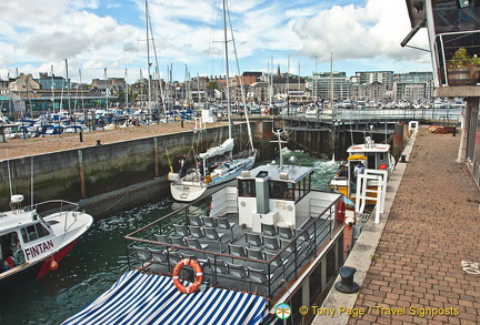 Sutton Harbour Marina lock