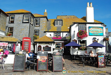 The Sloop Inn has outside tables