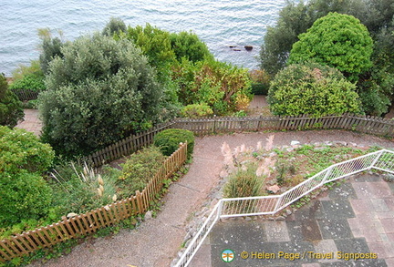 Pathway down to the garden