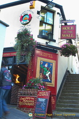 Hole in the Wall Pub