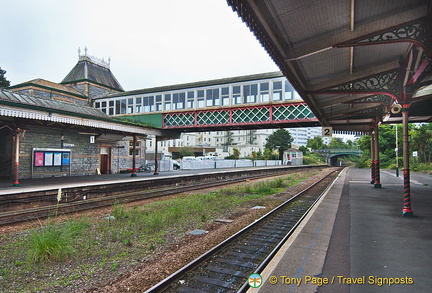 Torquay station