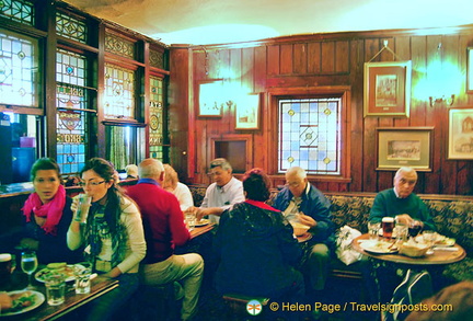 One of the dining rooms in Ye Olde Starre Inne