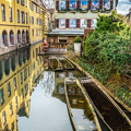 Quai de la Poissonnerie (950 gweladenn) Reflections in the river at Quai de la Poissonnerie Quai de la Poissonnerie