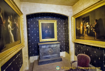 Altar with three 1817 paintings of Marie Antoinette during her final days