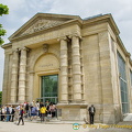 Musée de l'Orangerie in the west corner of Jardin des Tuileries