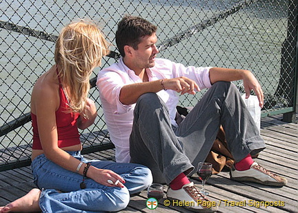 Having a break along the Seine