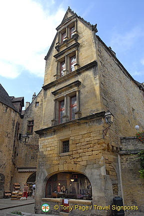 Sarlat-la-Caneda (1231 visits) Sarlat-la-Caneda