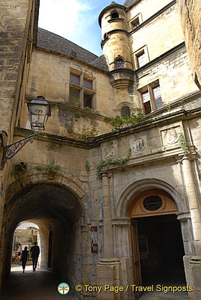 Sarlat-la-Caneda (1056 visits) Sarlat-la-Caneda