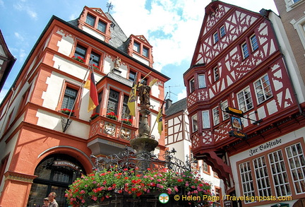 Close-up of St. Michaelsbrunnen  in Bernkastel Marktplatz 