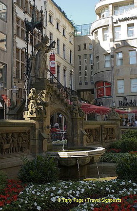 Heinzelmännchenbrunnen 