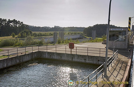 Continental Divide, Main-Danube Canal Locks