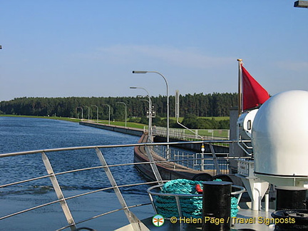 Continental Divide, Main-Danube Canal Locks