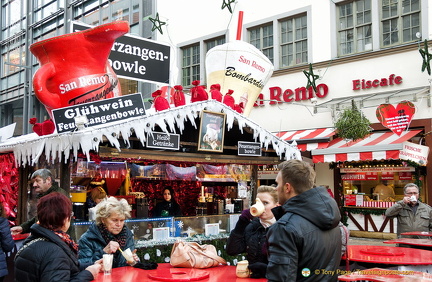 Glühwein and snacks