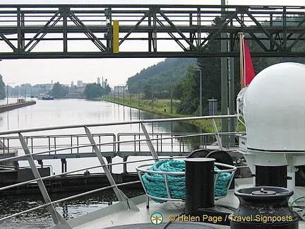 [Main Locks - Europe River Cruise - Germany]