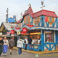 Burtschers Bratwurthütt'n has all kinds of snacks