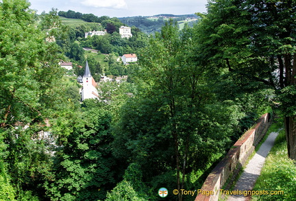 View of Veste Oberhaus footpath