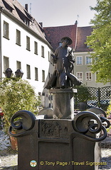 [Regensburg - Danube River Cruise - Germany]