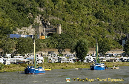 [Rhine Castles - Rhine River Cruise - Germany]