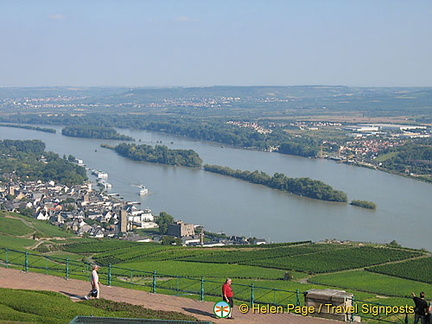 [Rudesheim - Rhine River Cruise - Germany]