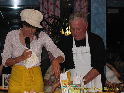 Vanillekipferl demonstration on board our river boat