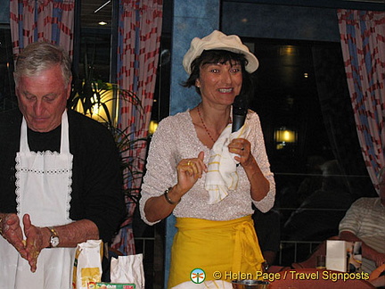 Vanillekipferl demonstration on board our river boat