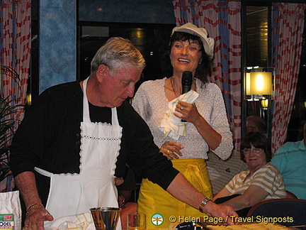 Vanillekipferl demonstration on board our river boat