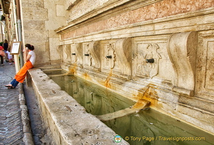 Water fountain