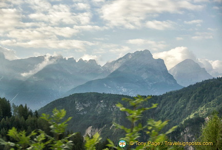 dolomites AJP0607