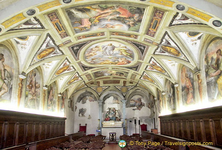 Downstairs chapel in the Museo Diocesano